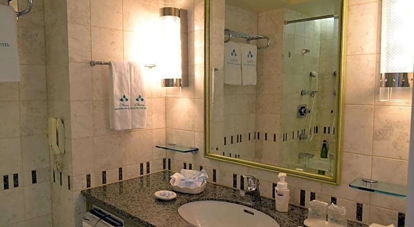 Okura Akademia Park Hotel