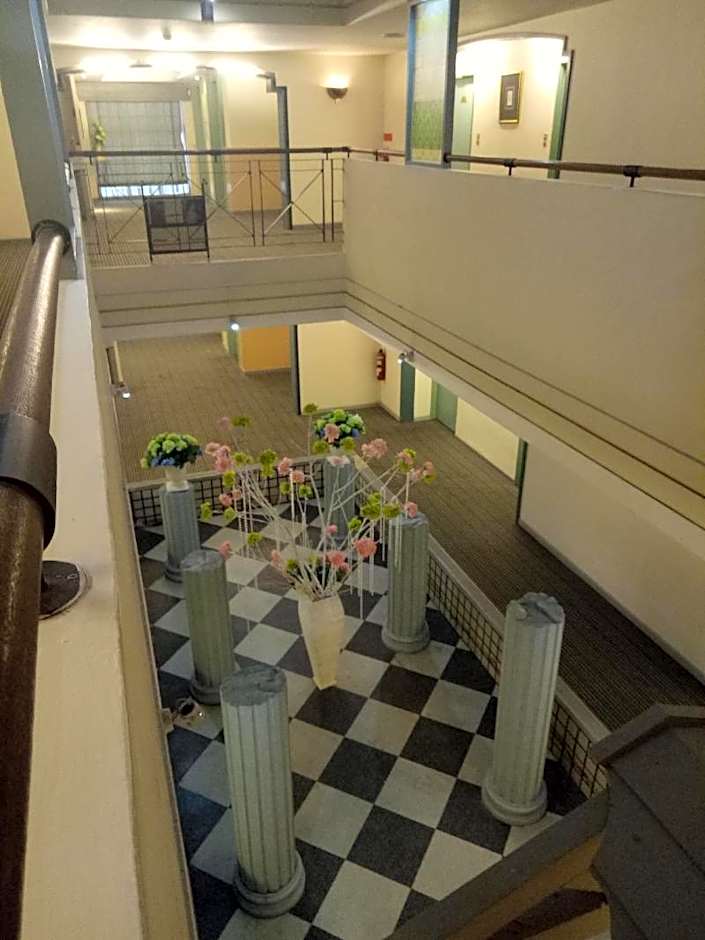 Ardi Hotel