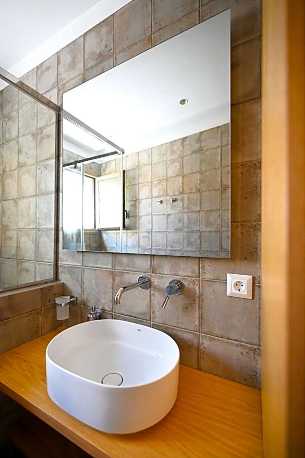 Eumorphia Studios & Apartments