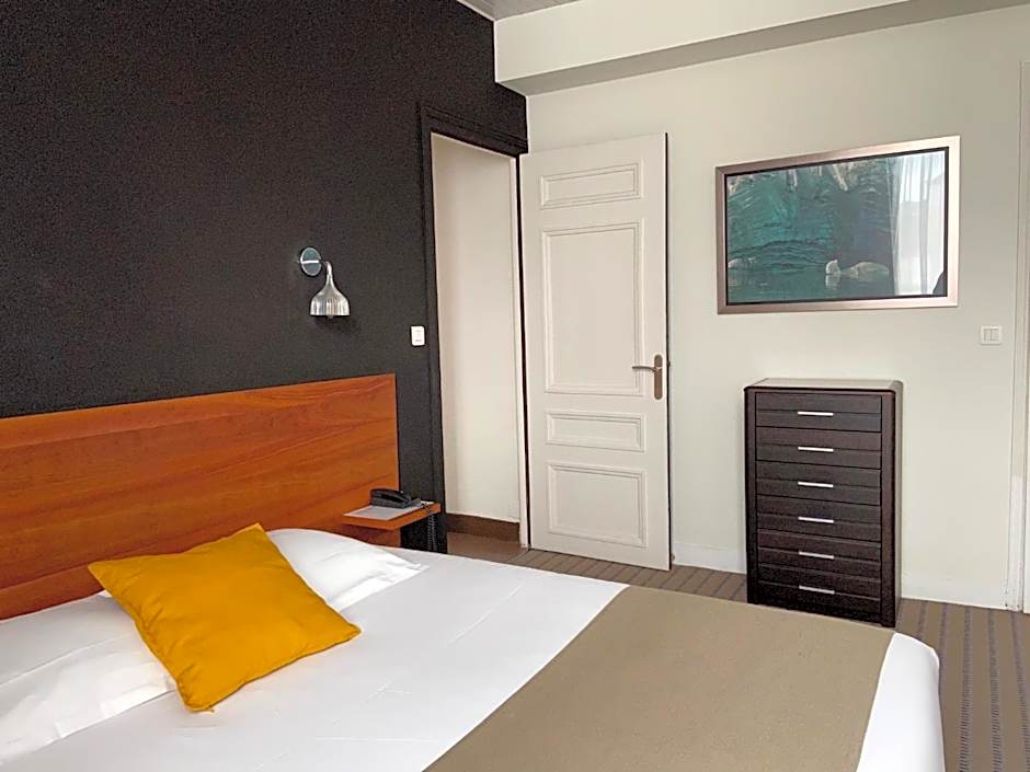 Hôtel De France - Restaurant L'insolite