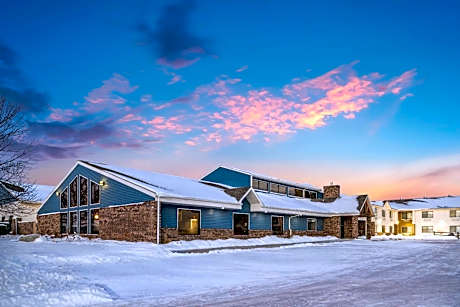 AmericInn by Wyndham Aberdeen - Event Center