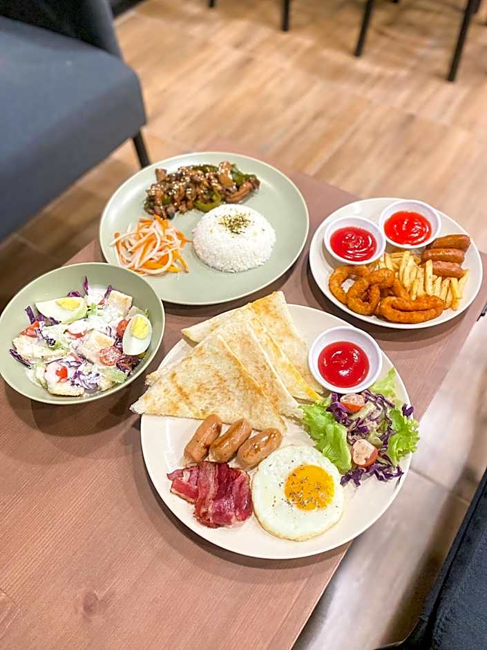 Cendhani Raras Gallery