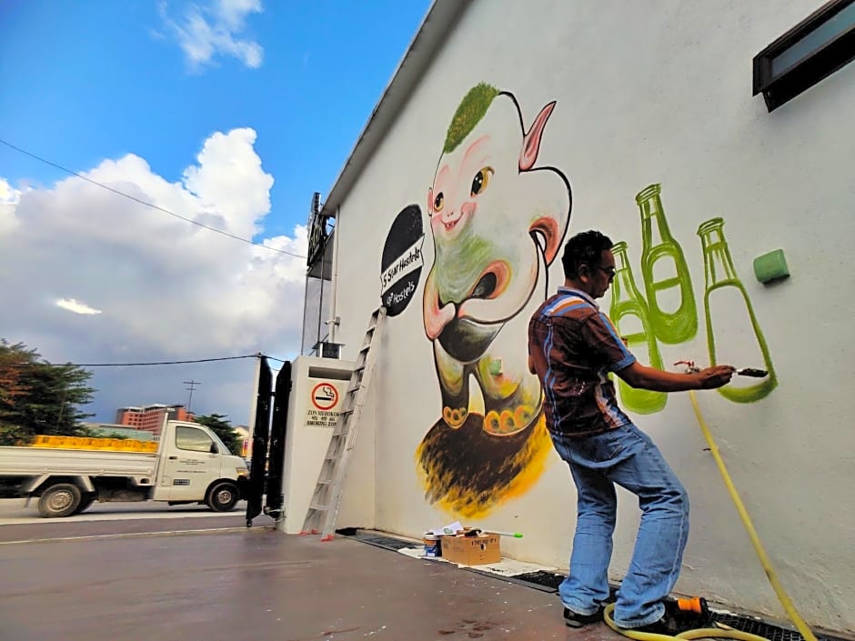 Beds In Garden Hostel