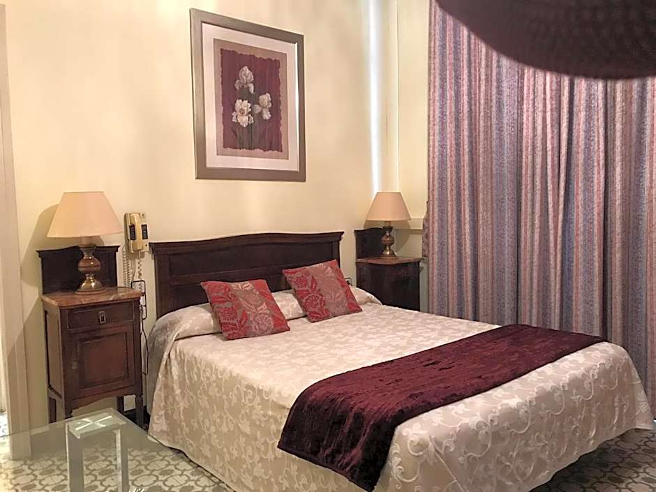 Hotel Suís