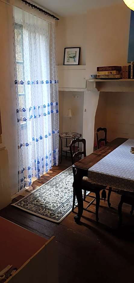 La Porte Bleue