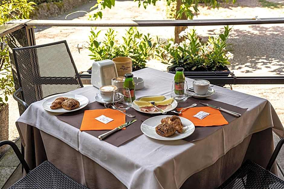 Hotel Ristorante Vecchia Riva