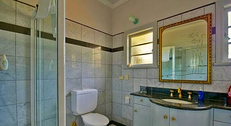 Melville House Bed and Breakfast