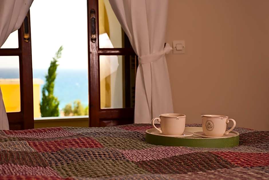 Amboula Beach Apartments