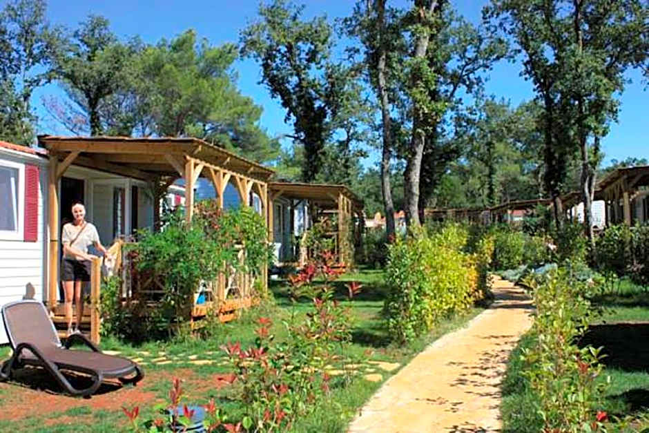 Mobilhome Victoria Camping Lanterna