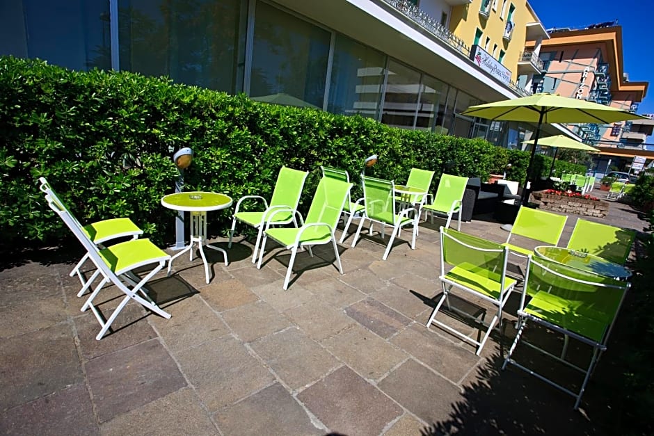 Hotel Holiday Park
