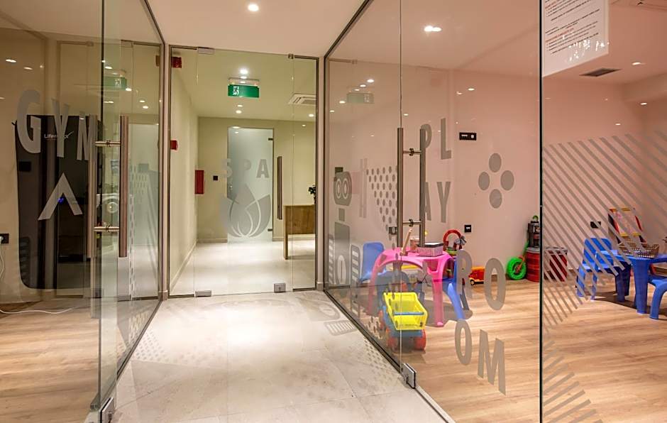 White Olive Elite Laganas