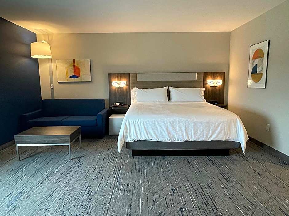 Holiday Inn Express and Suites Ft. Smith Airport By IHG