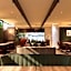 Len's Hotel