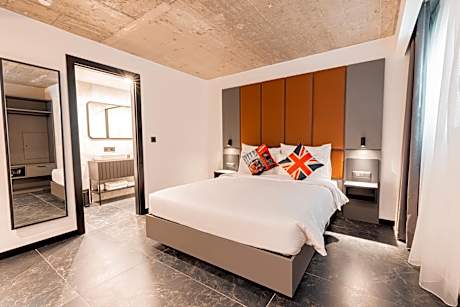 Standard Single Internal No Balcony