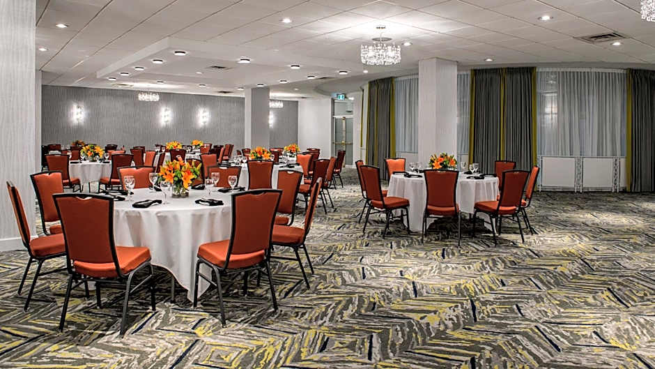 Holiday Inn & Suites Vancouver Downtown By IHG