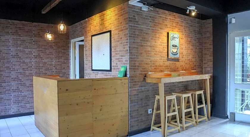 RedDoorz near Exit Toll Pasteur 5