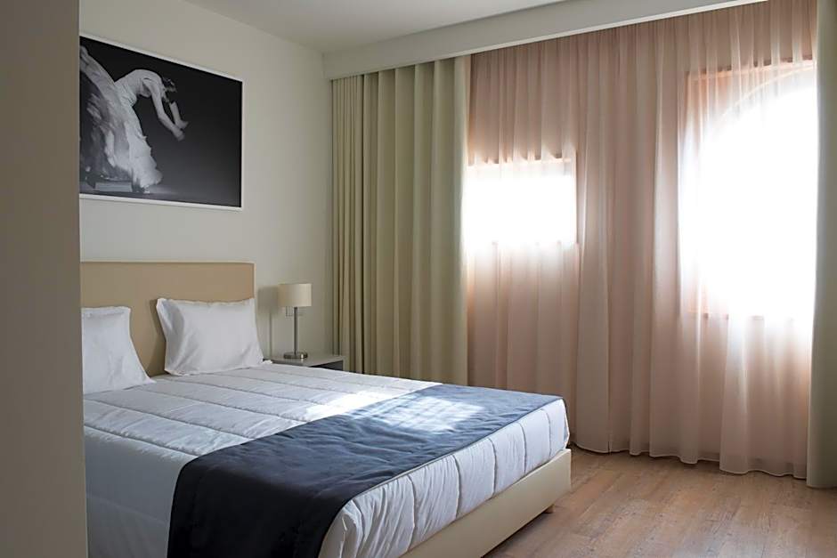 Porto Coliseum Hotel