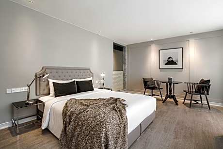 Executive Studio - King Bed