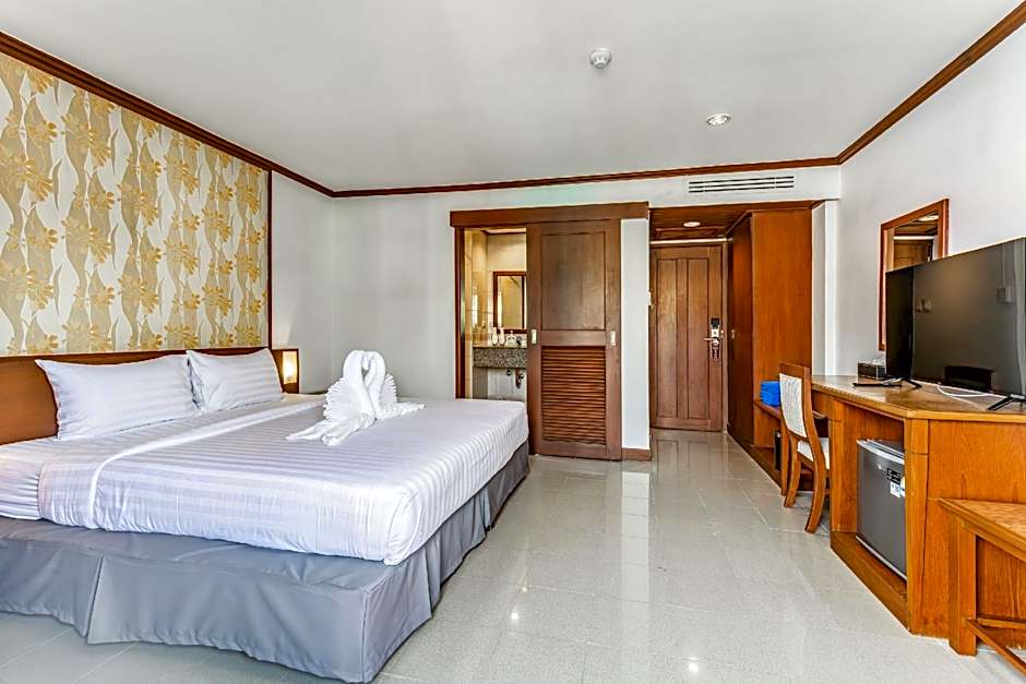 Rattana Karon Beach Hotel