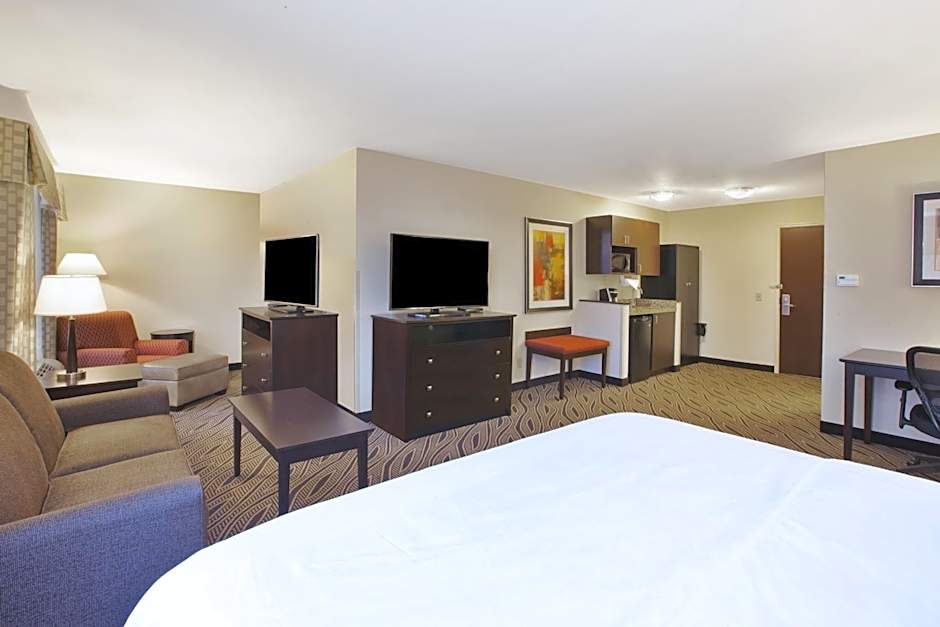 Holiday Inn Express & Suites Washington - Meadow Lands By IHG