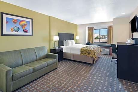 King Studio Suite - Non-Smoking