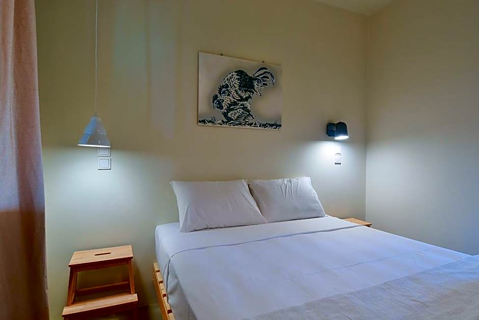 Rooster Guesthouse Rooms