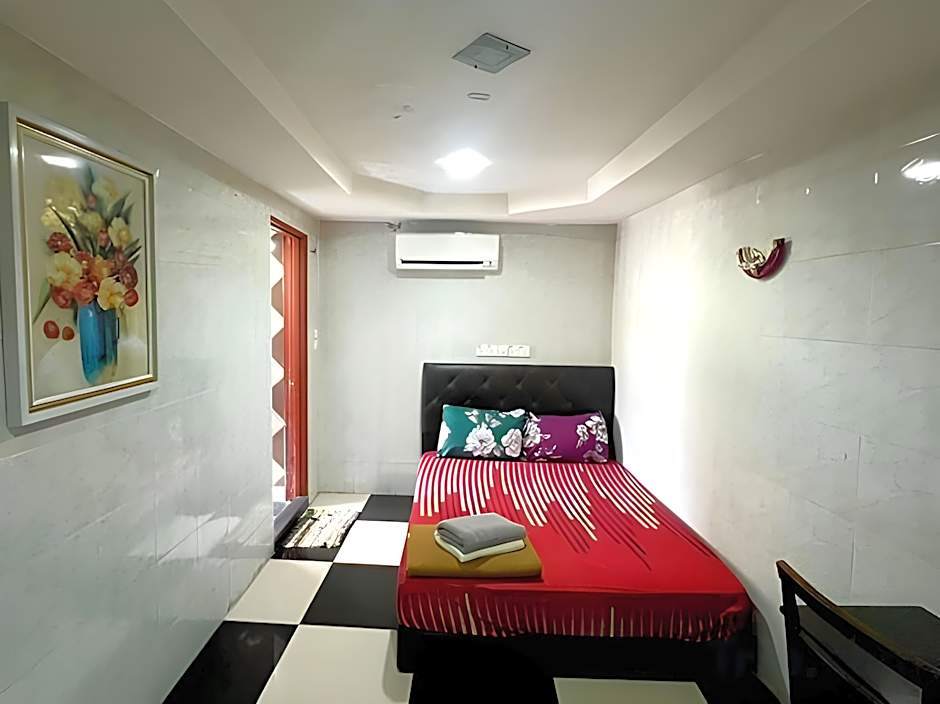 Bukit Beruntung Business Hotel