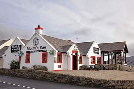 The Waters Edge Hotel