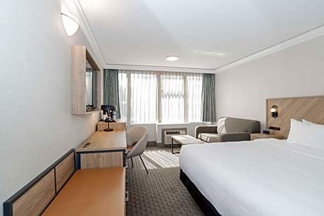 Standard Room, 1 King Bed, Sofa Bed, South Tower