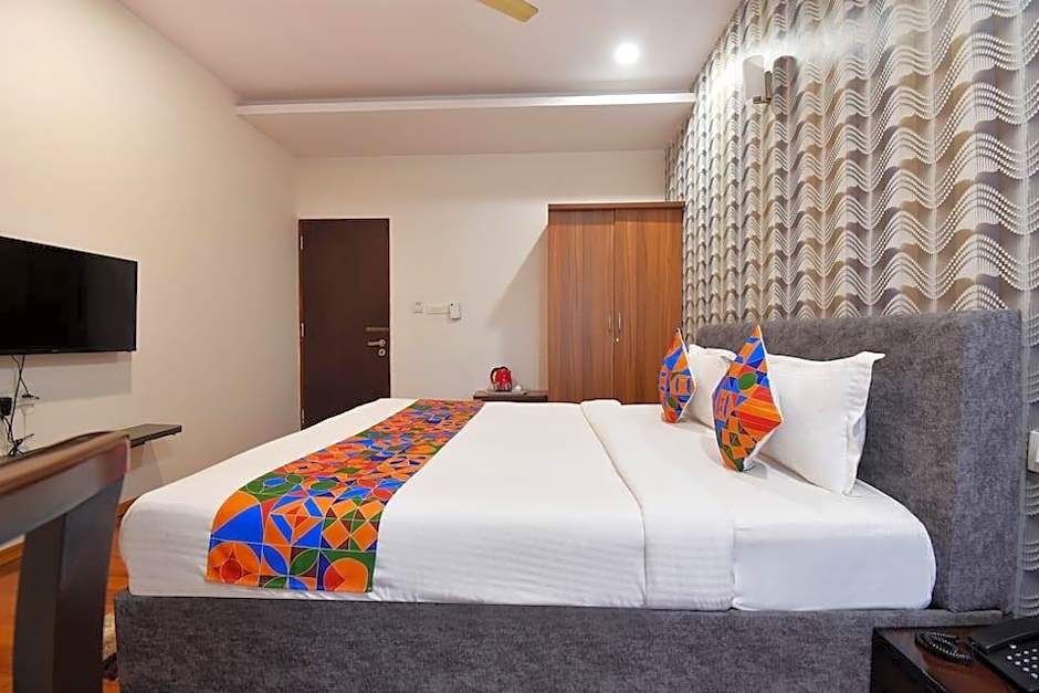 FabHotel Dhanvitha Suites