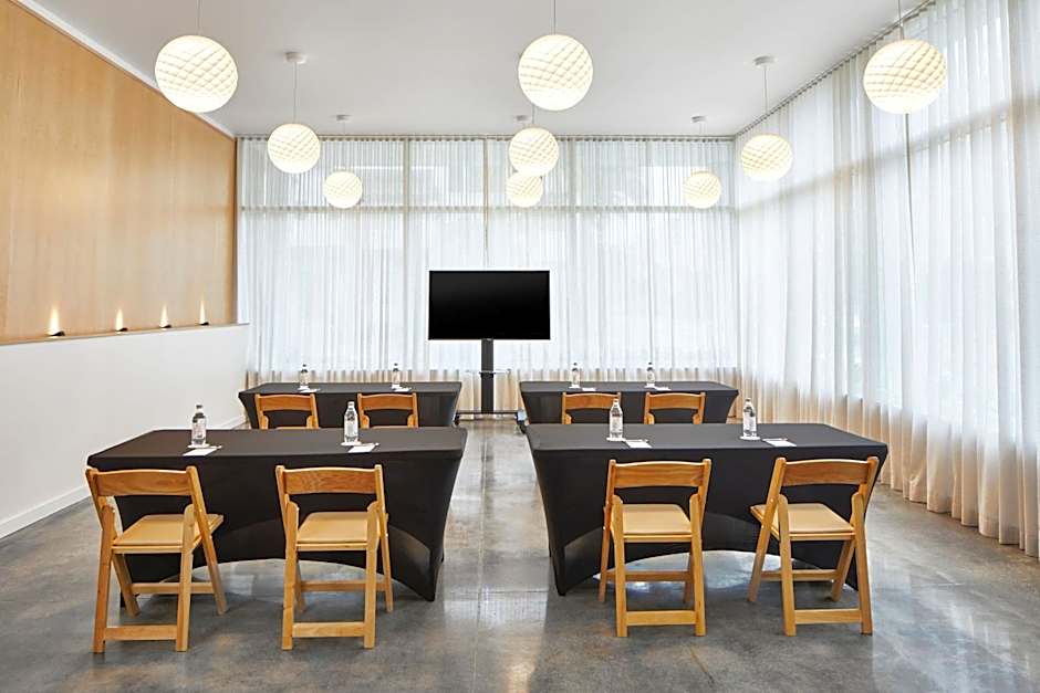 The Sarasota Modern, a Tribute Portfolio Hotel