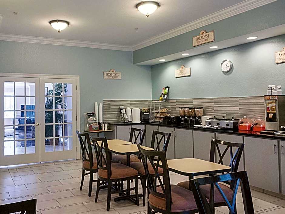 La Quinta Inn & Suites by Wyndham Slidell - North Shore Area