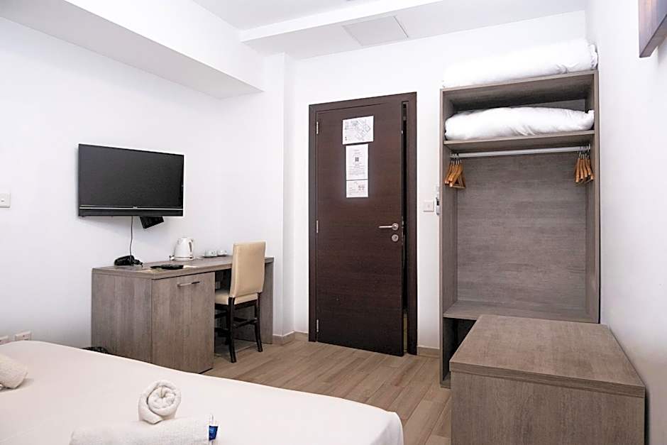 Napoli Suites Studios Aparthotel