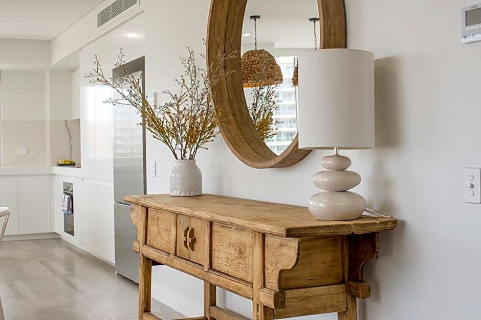 Astina Suites, Forster