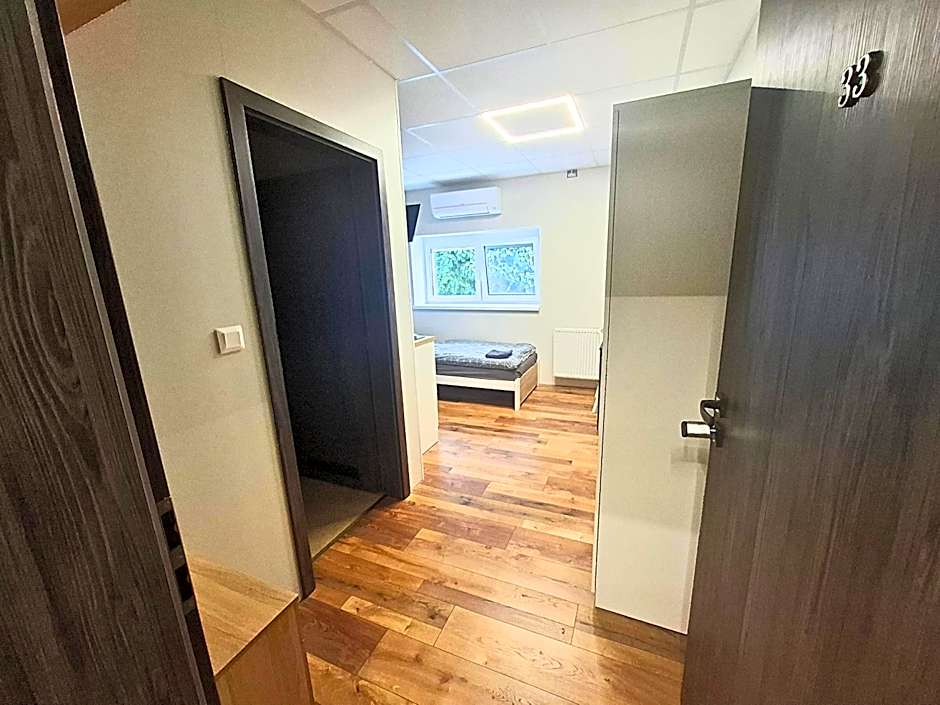 Dimael Hostel & Apartments