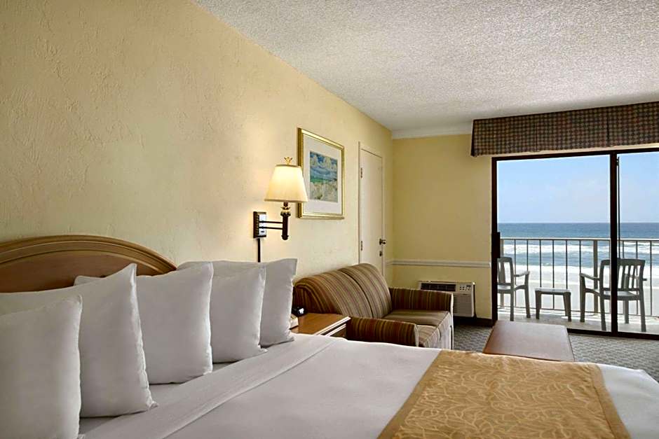 Days Inn by Wyndham Daytona Oceanfront