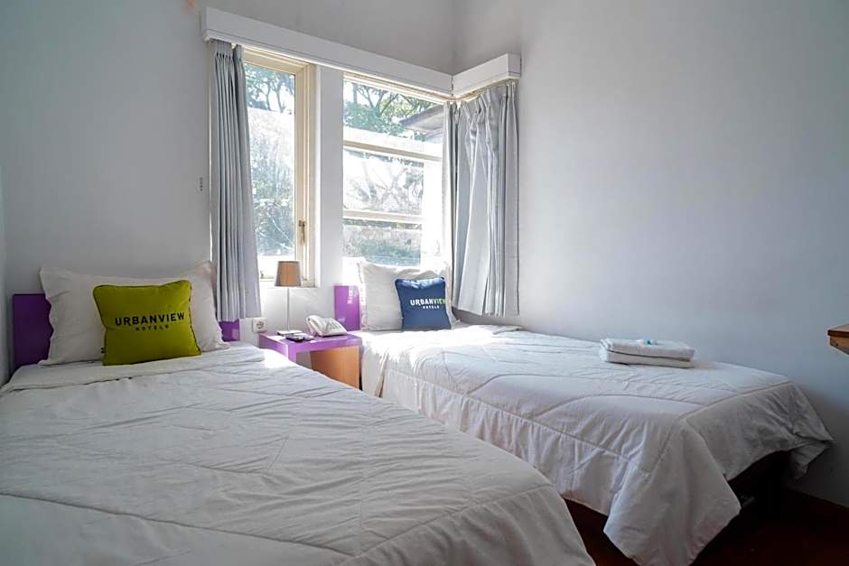 Urbanview Hotel FiFFa Kauman Malang