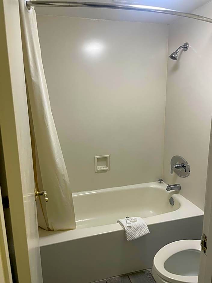 Quality Inn & Suites Tuscaloosa near University