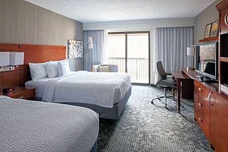 Guest room, 2 Queen, Courtyard view, Balcony