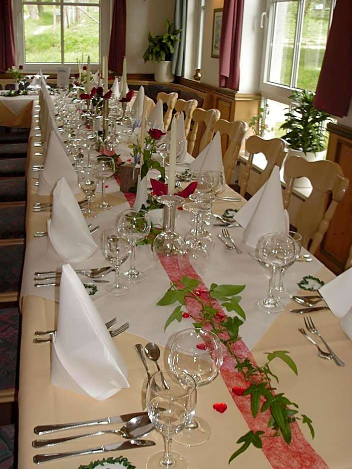 Waldhotel Forsthaus Remstecken