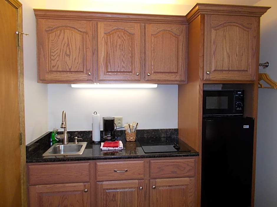 Shepherd Mountain Inn & Suites