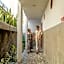 Roomates Surf Camp Canggu by Ini Vie Hospitality