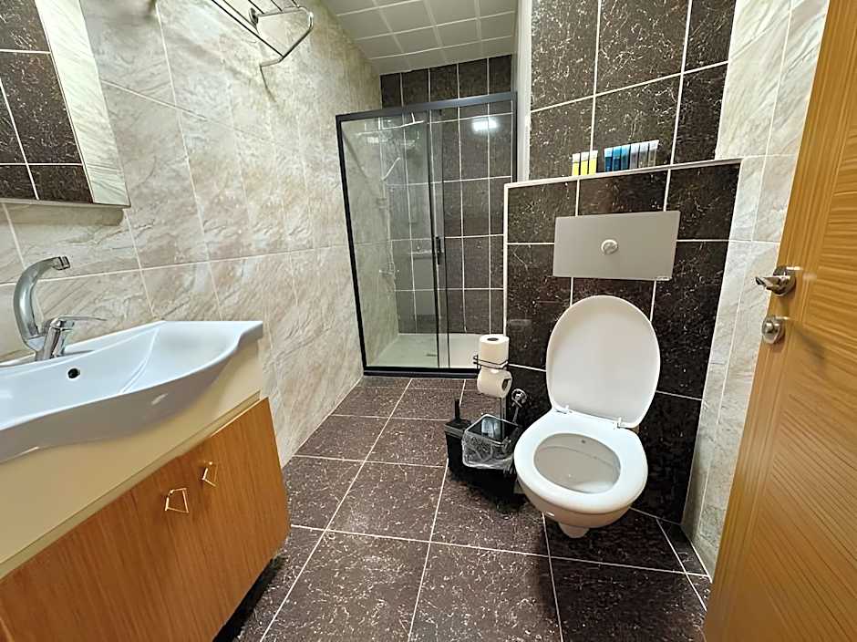 E5 PARK OTEL