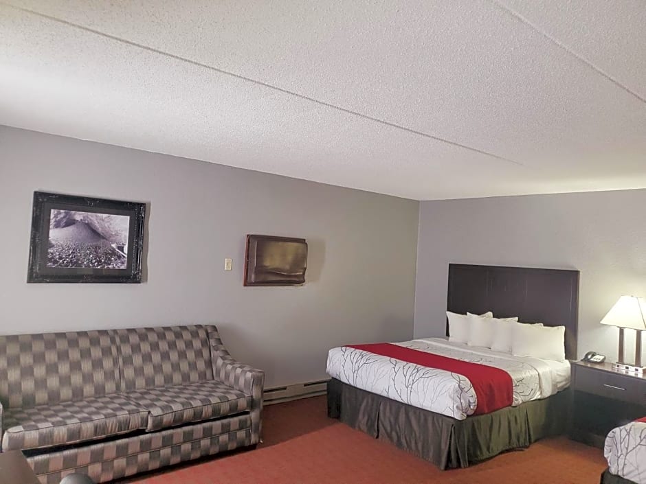 Blackstone Lodge and Suites