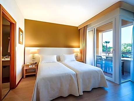 Classic Sea View Room