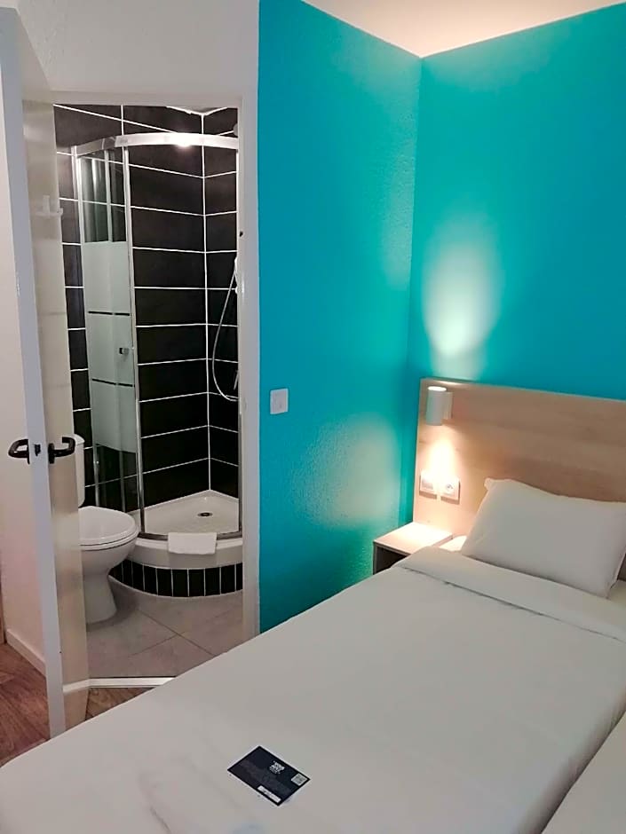 Kyriad Direct Dreux