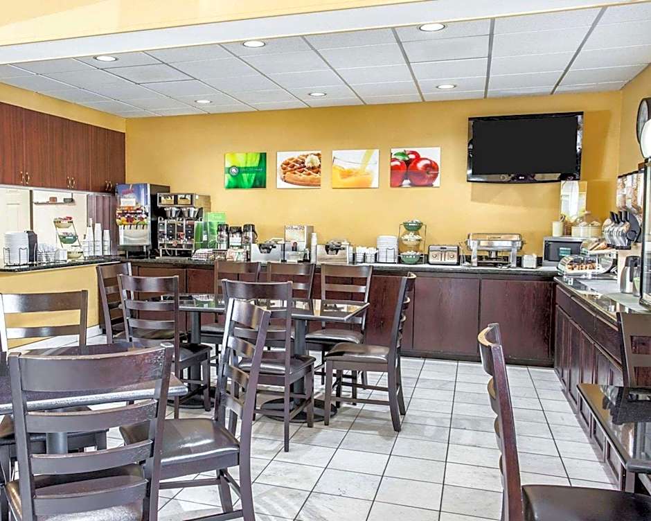 Quality Inn Grand Suites Bellingham