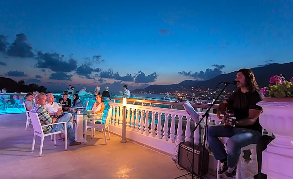 Sunny Hill Alya Hotel