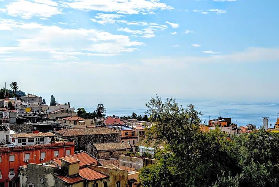 Tauromenion Guest House