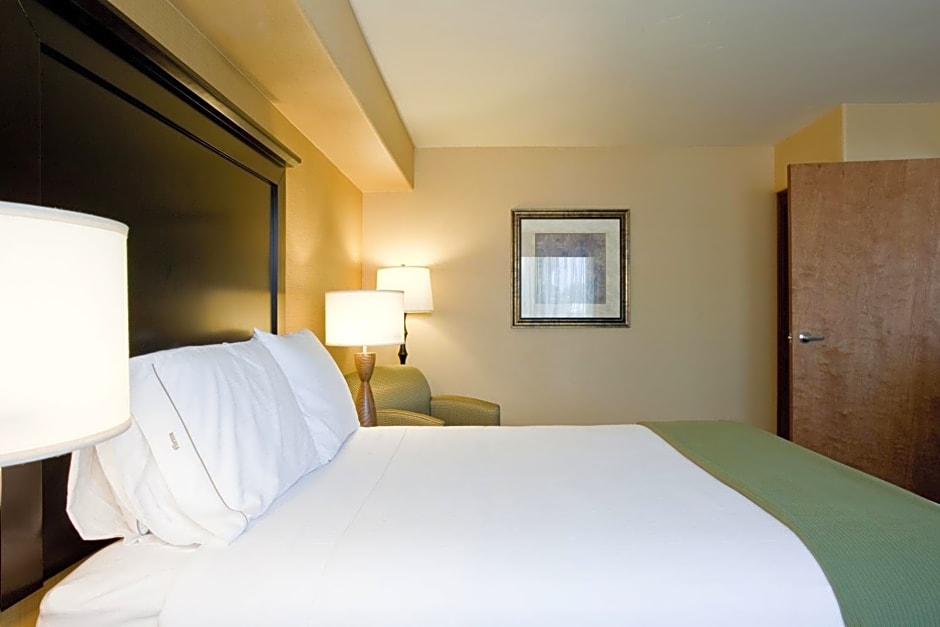 Holiday Inn Express Hotel & Suites Woodland Hills By IHG
